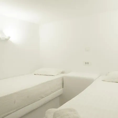 Bonis 3 Bedrooms Mykonos City Apartment