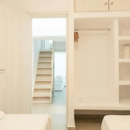 Bonis 3 Bedrooms Mykonos City Apartment *