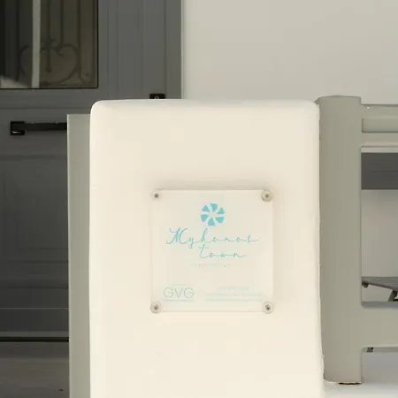 Bonis 3 Bedrooms Mykonos City Apartment